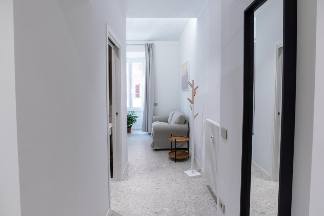 White Home Suite And Rooms Roma Eksteriør bilde