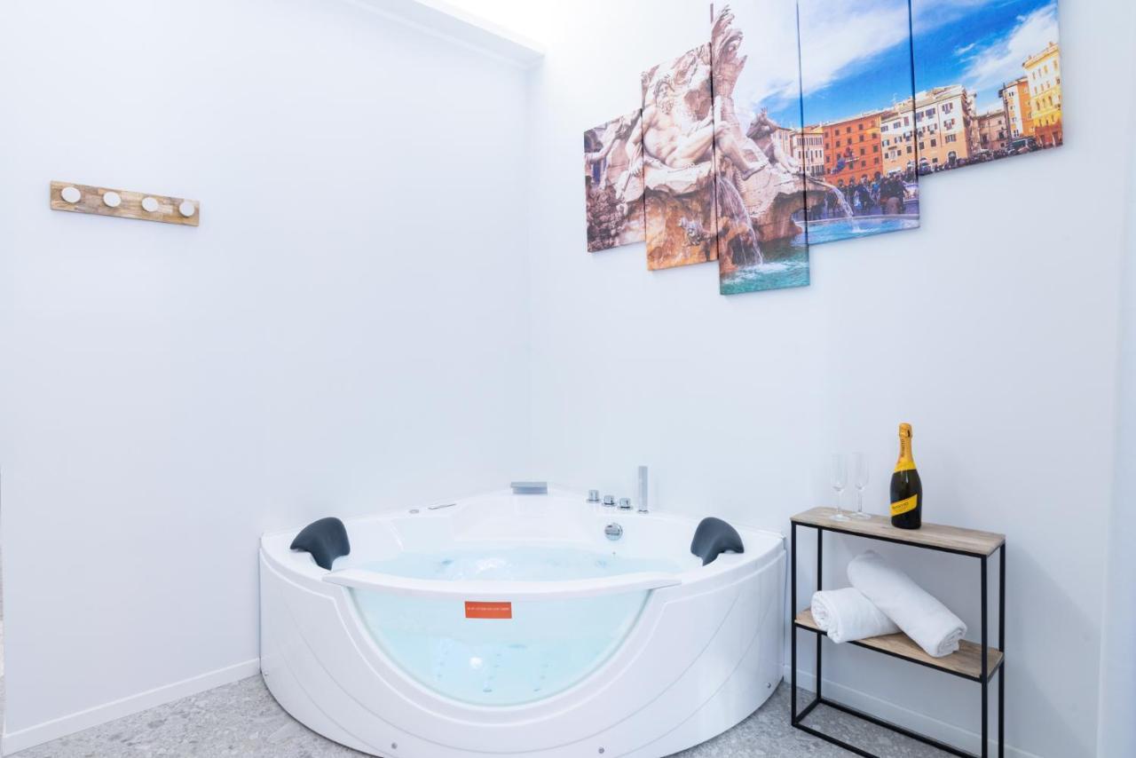 White Home Suite And Rooms Roma Eksteriør bilde
