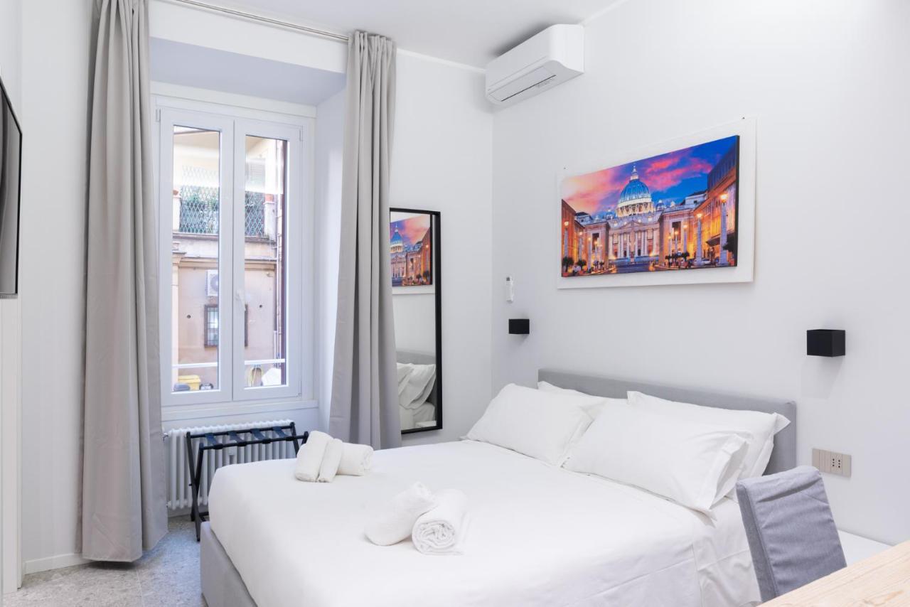 White Home Suite And Rooms Roma Eksteriør bilde