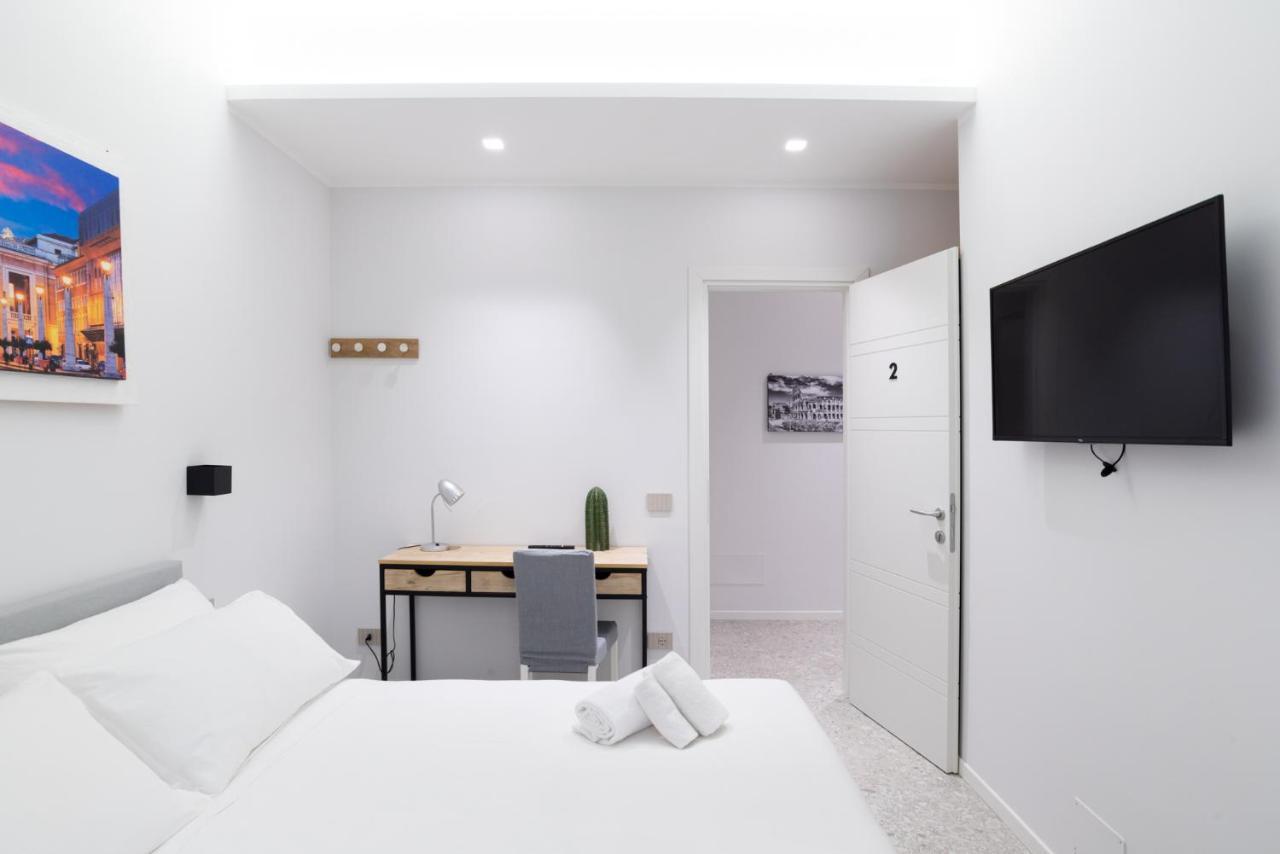 White Home Suite And Rooms Roma Eksteriør bilde